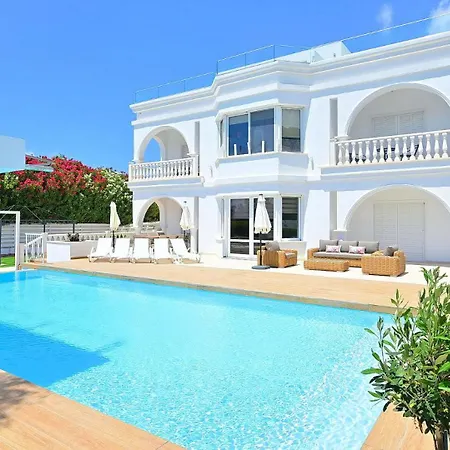 Villa Cecilia Coral Coral Bay