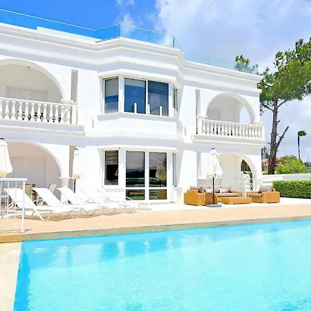 Villa Cecilia Coral Coral Bay