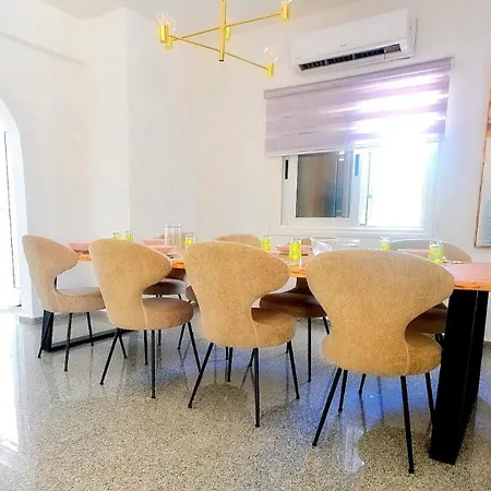 Cecilia Coral Villa