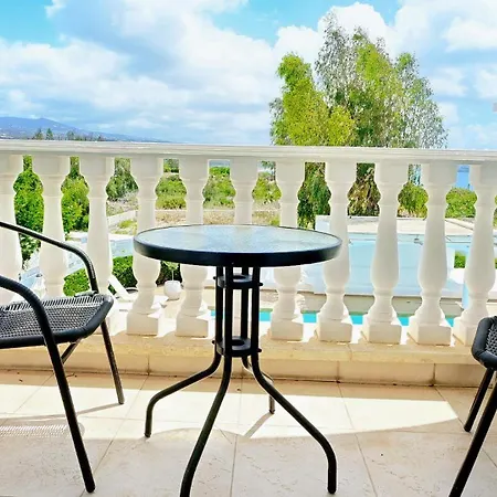 Cecilia Coral Villa Coral Bay